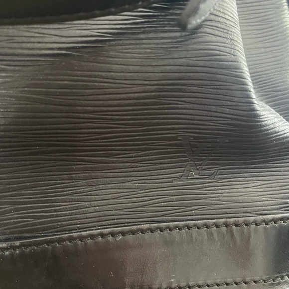 Louis Vuitton Epi Noé Authentic - Picture 3 of 7